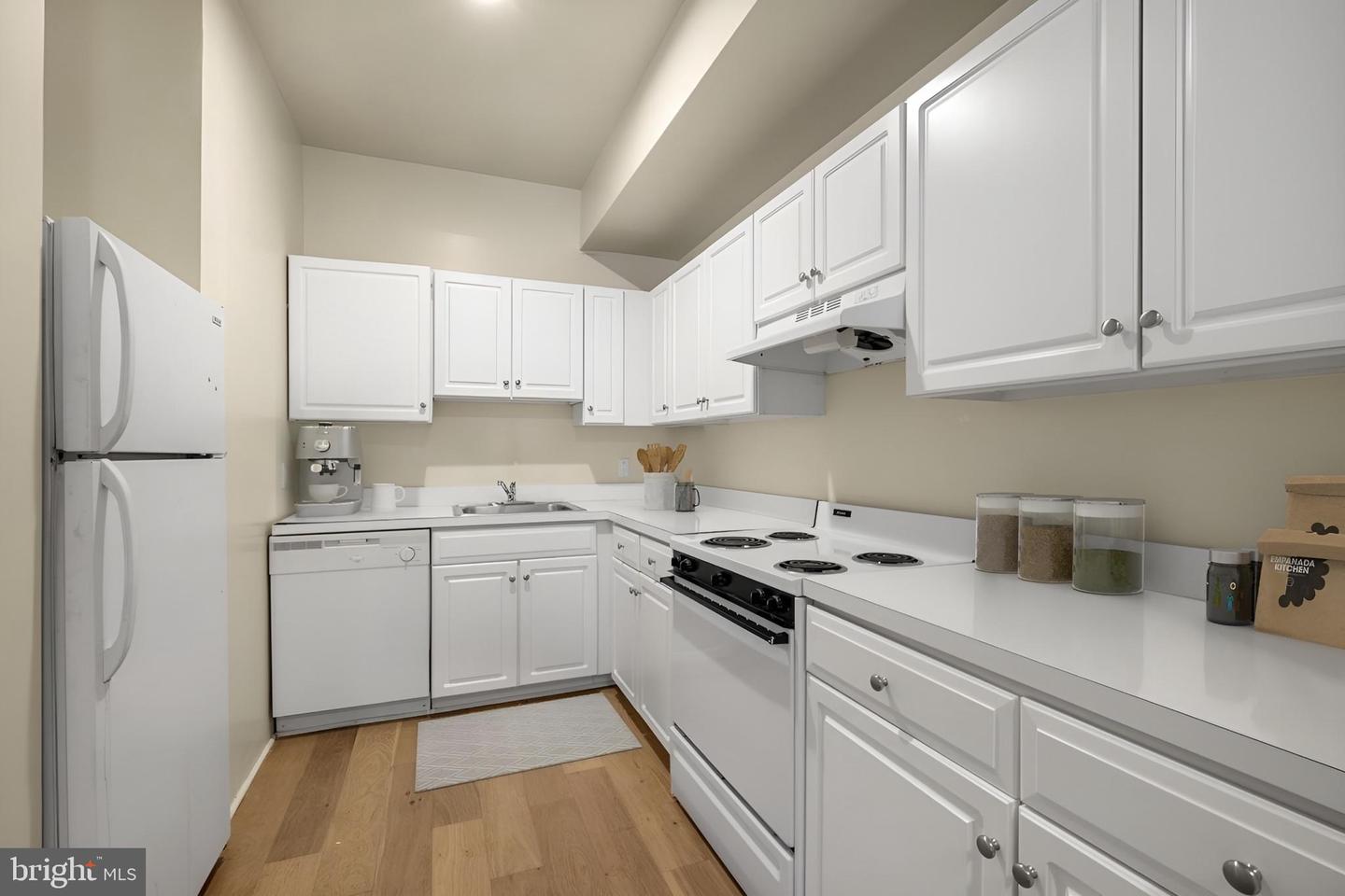 1220-24 Sansom St #9s Property Photo 3