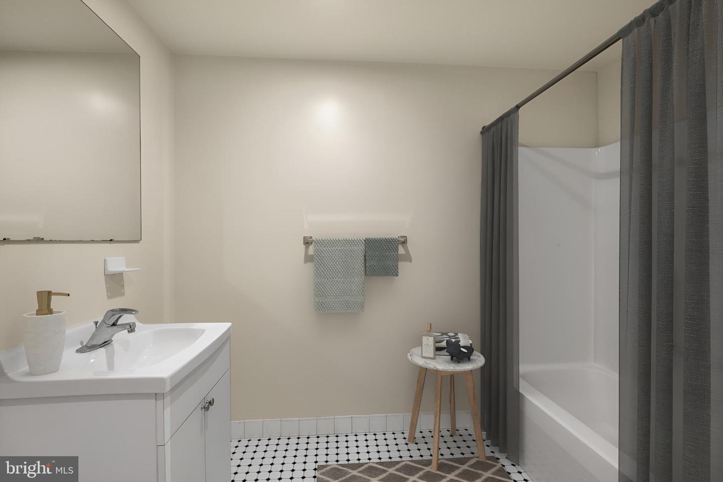 1220-24 Sansom St #9s Property Photo 6