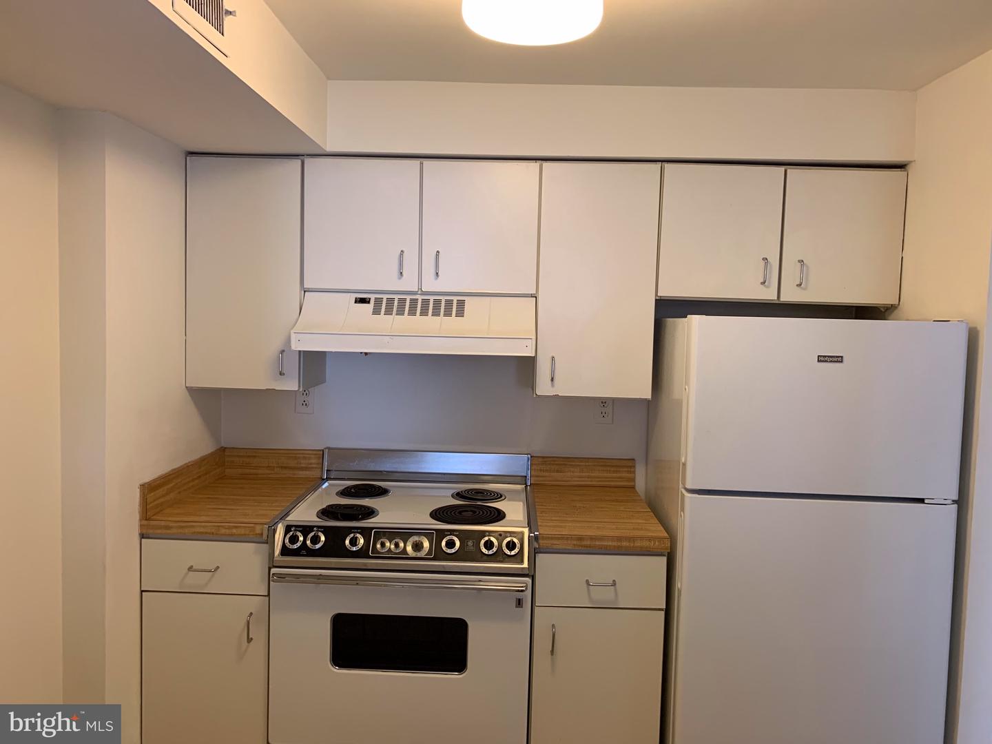 1211 Locust St #3f Property Photo 2