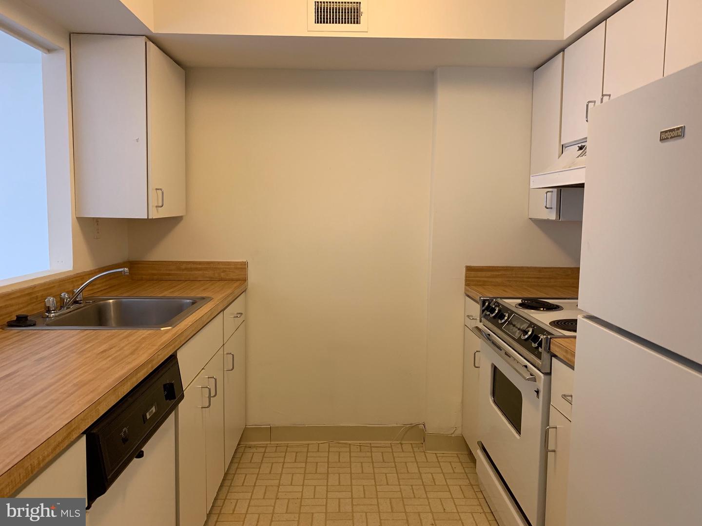1211 Locust St #3f Property Photo 9