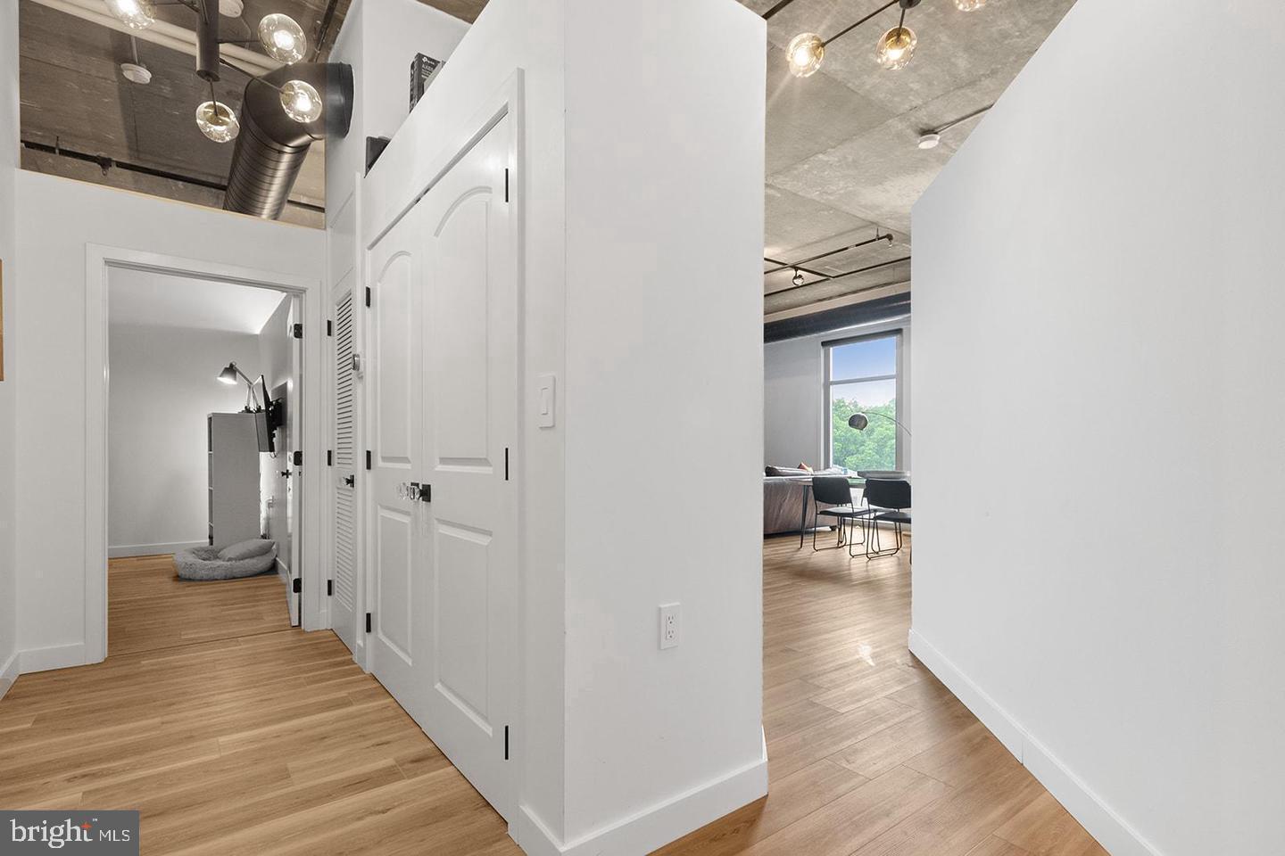 113 N Bread St #3h6 Property Photo 11