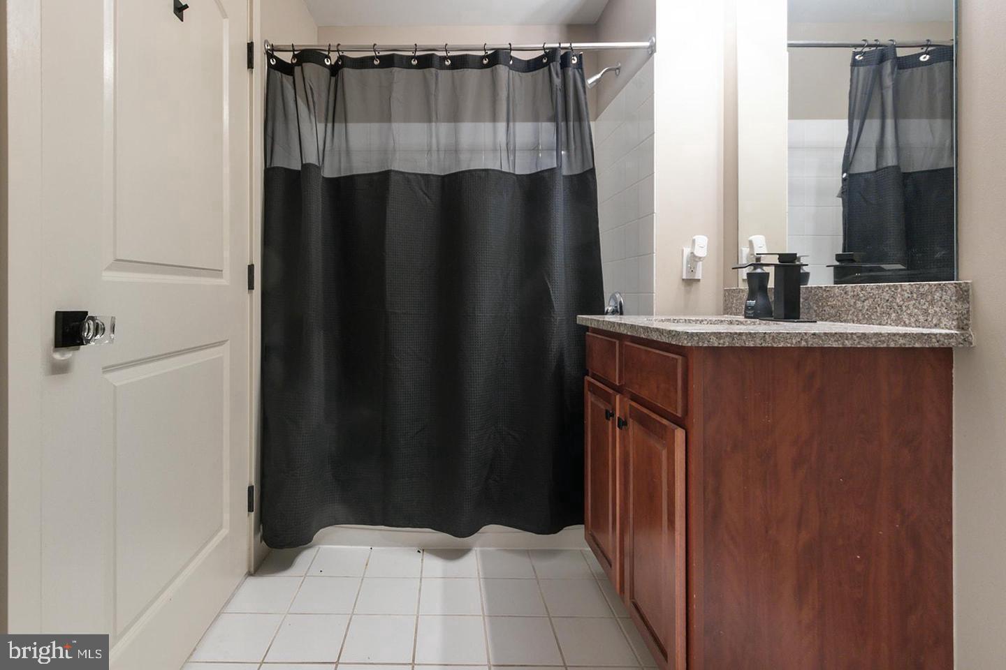 113 N Bread St #3h6 Property Photo 13