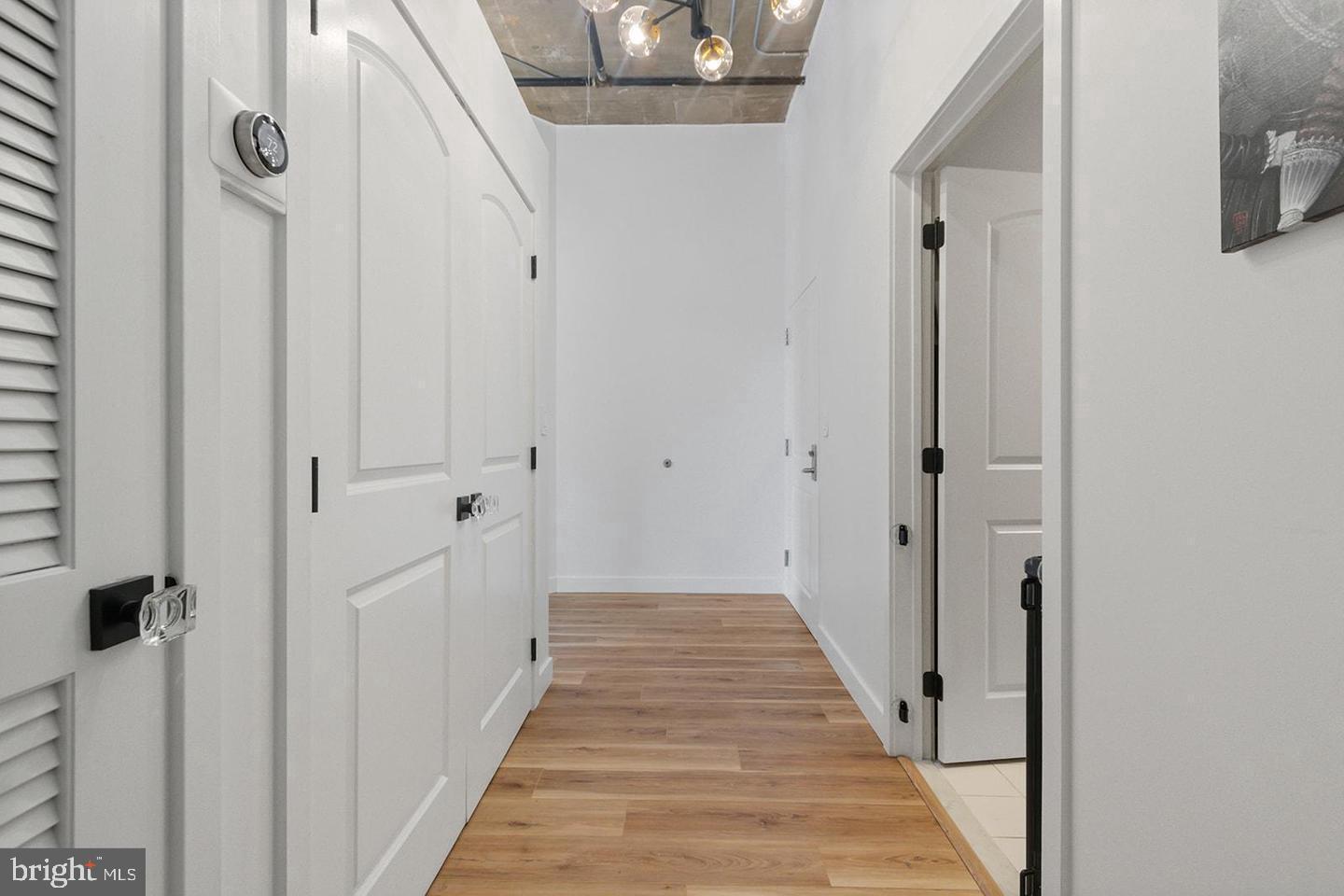 113 N Bread St #3h6 Property Photo 16