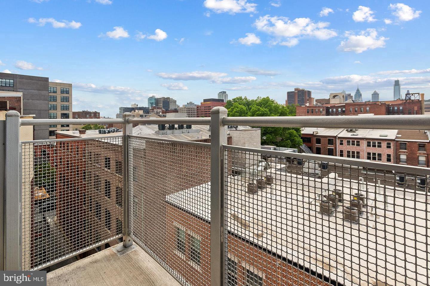 113 N Bread St #3h6 Property Photo 33