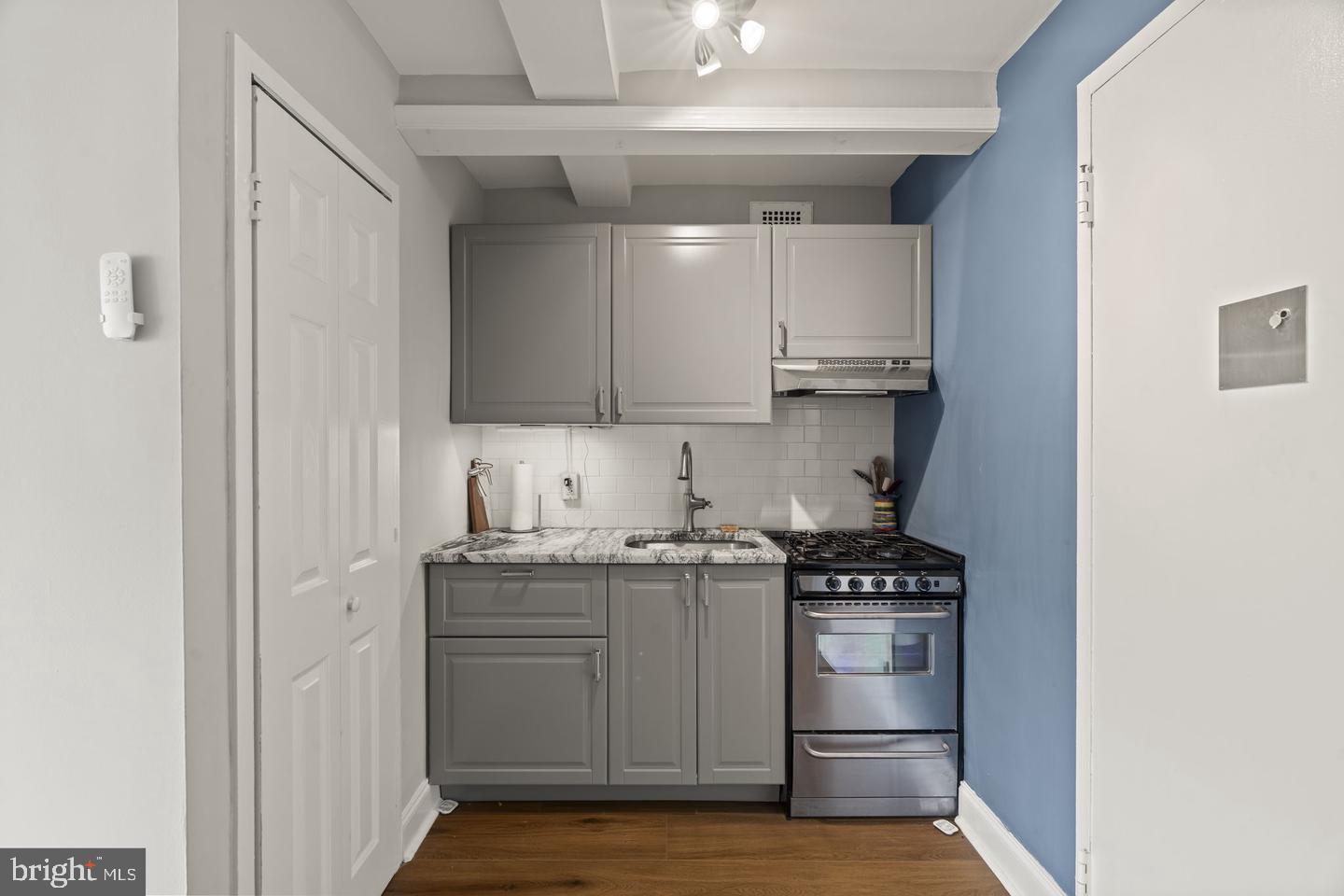 1810-18 Rittenhouse Sq #2005 Property Photo 20