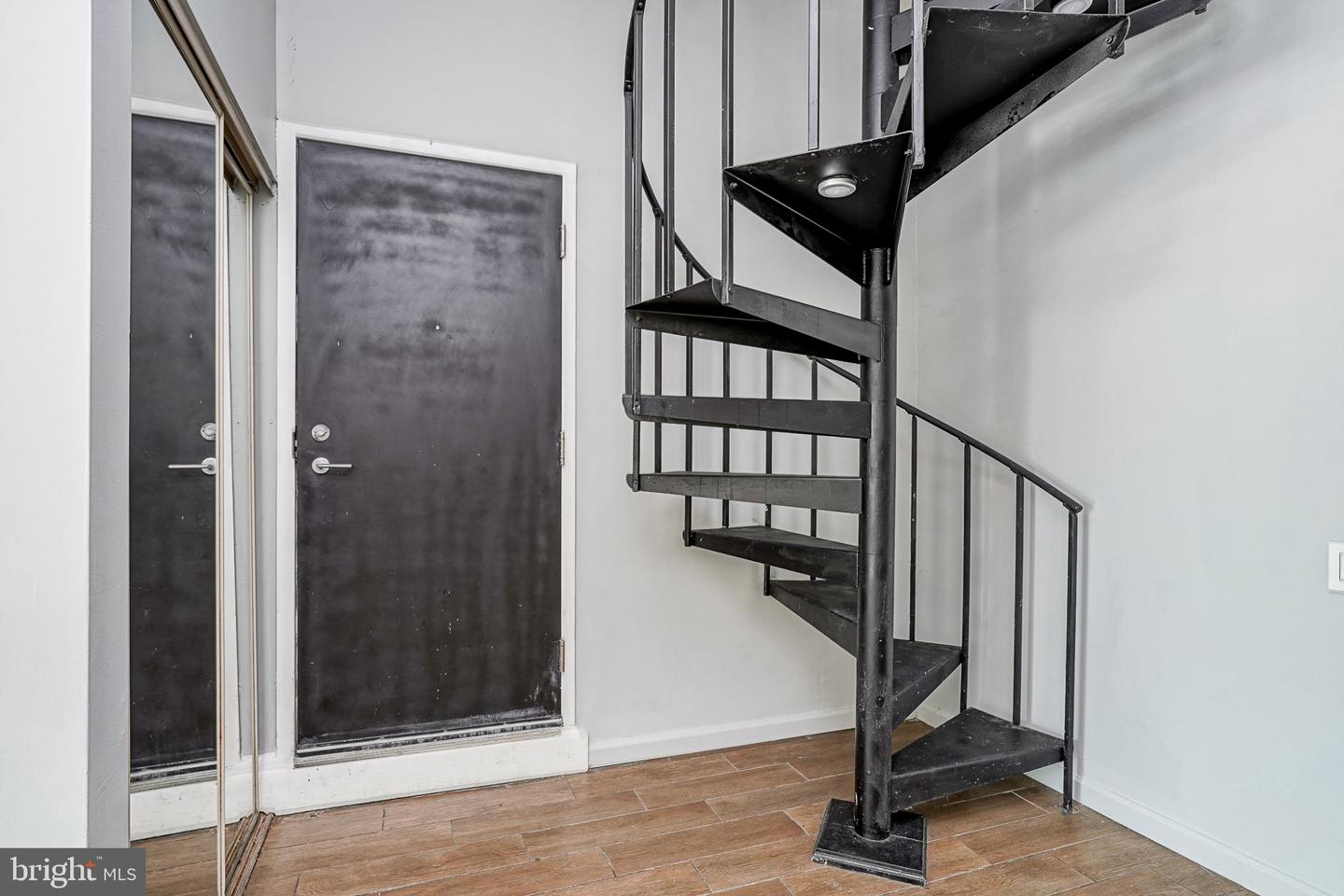 3 N Columbus Blvd #pl219 Property Photo 9