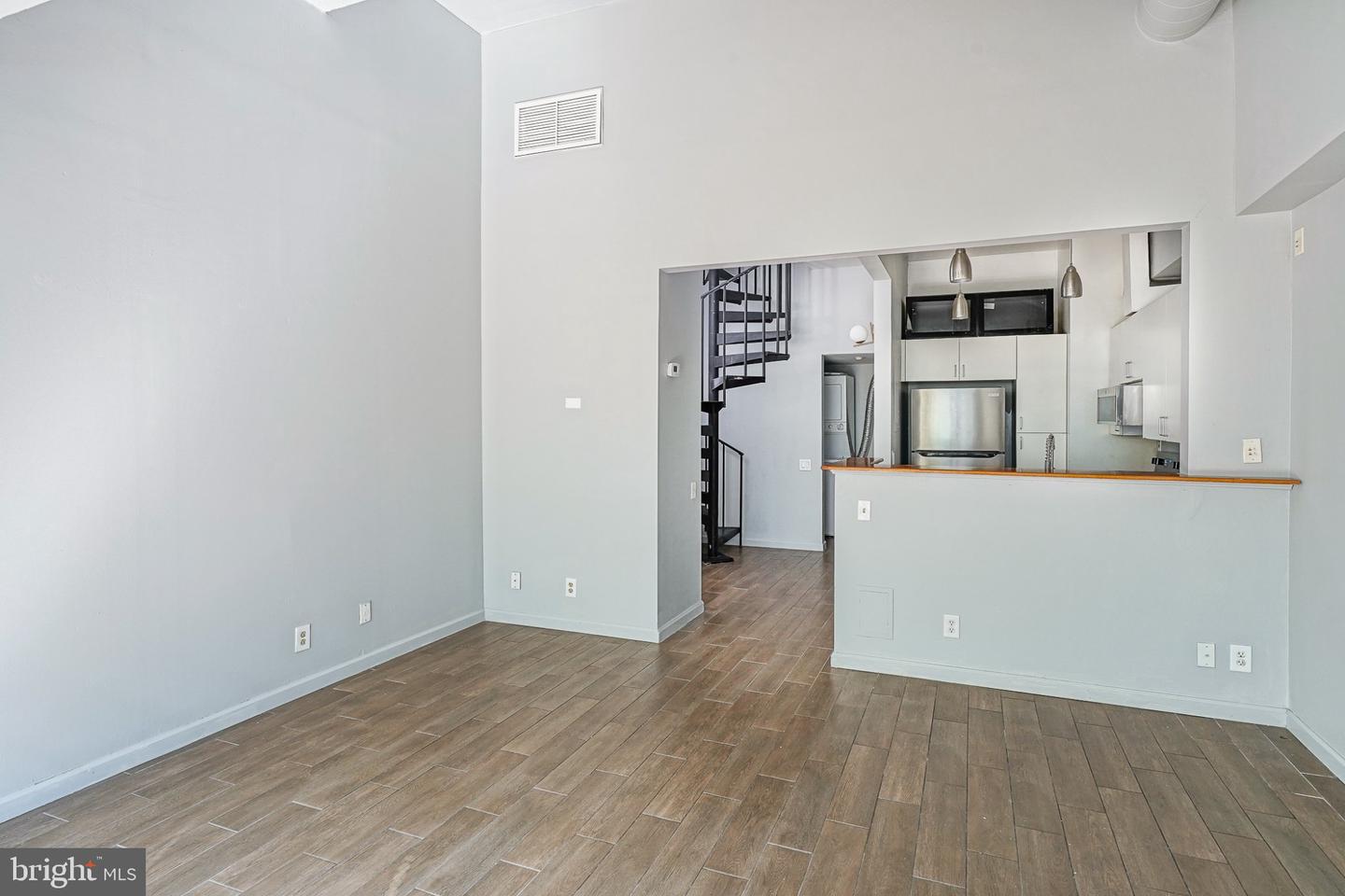 3 N Columbus Blvd #pl219 Property Photo 14