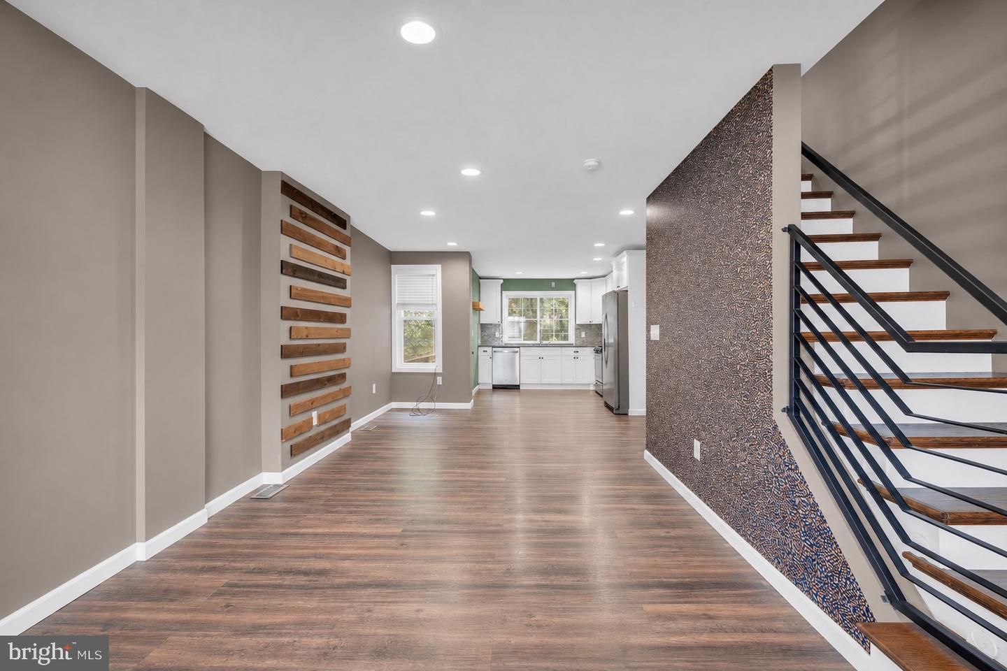 6480 Ross St Property Photo 3