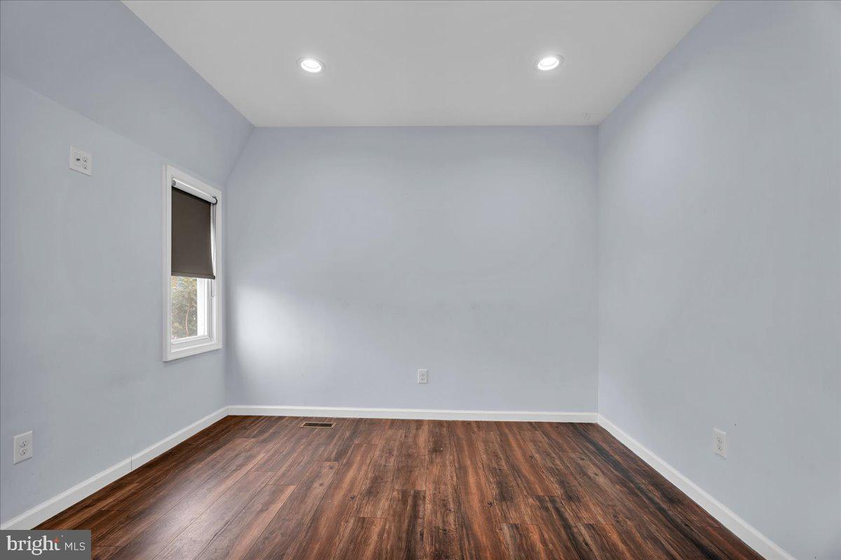 6480 Ross St Property Photo 11