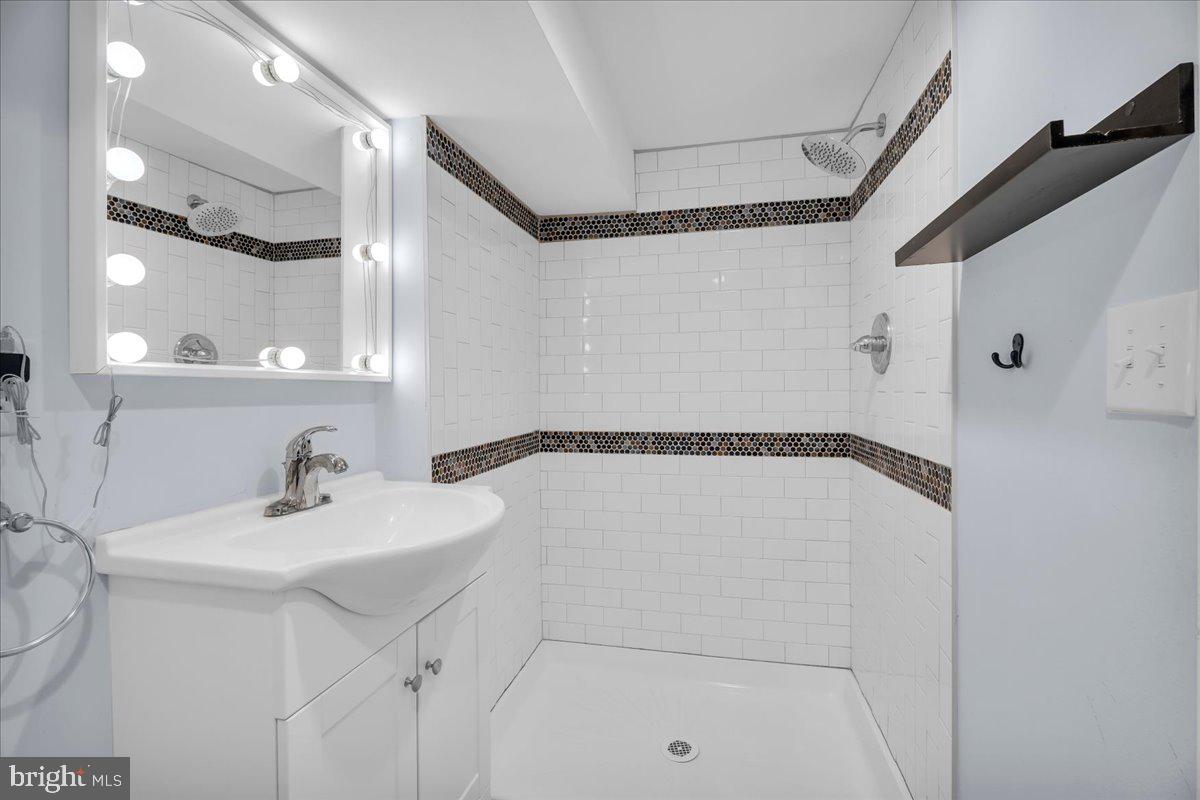 6480 Ross St Property Photo 20