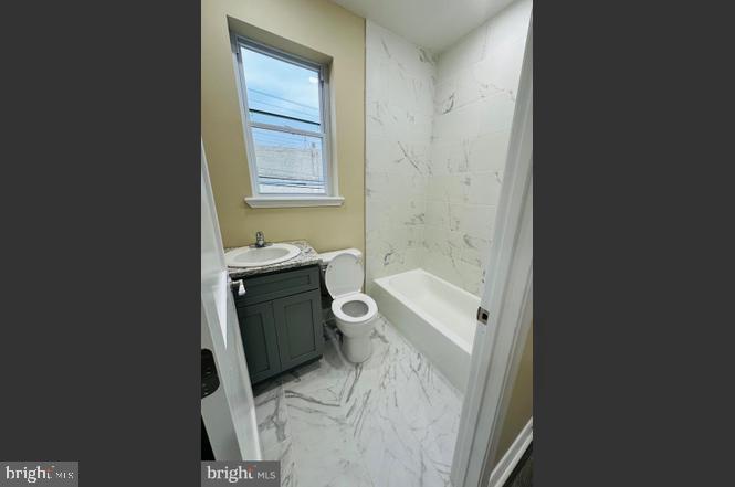 2558 N 17th St Property Photo 10