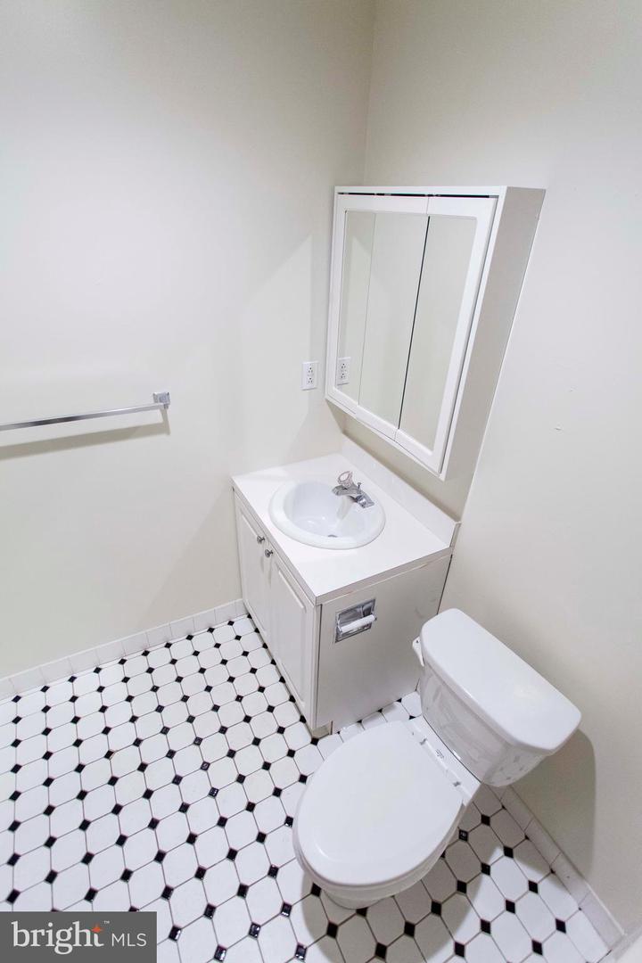 1300-6 Chestnut St #904 Property Photo 20