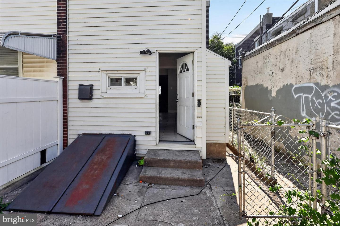 2811 Orthodox St Property Photo 33