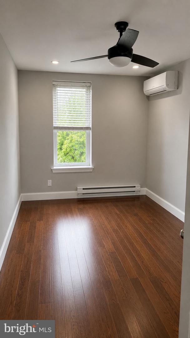 427 W Girard Ave #3 Property Photo 4