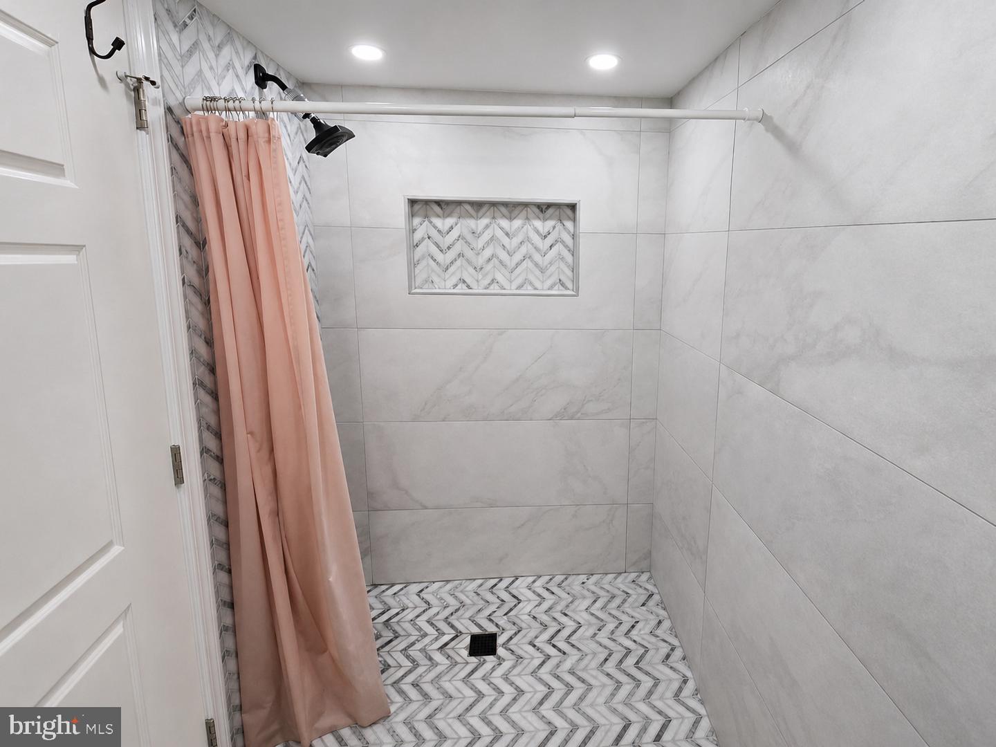 427 W Girard Ave #3 Property Photo 8