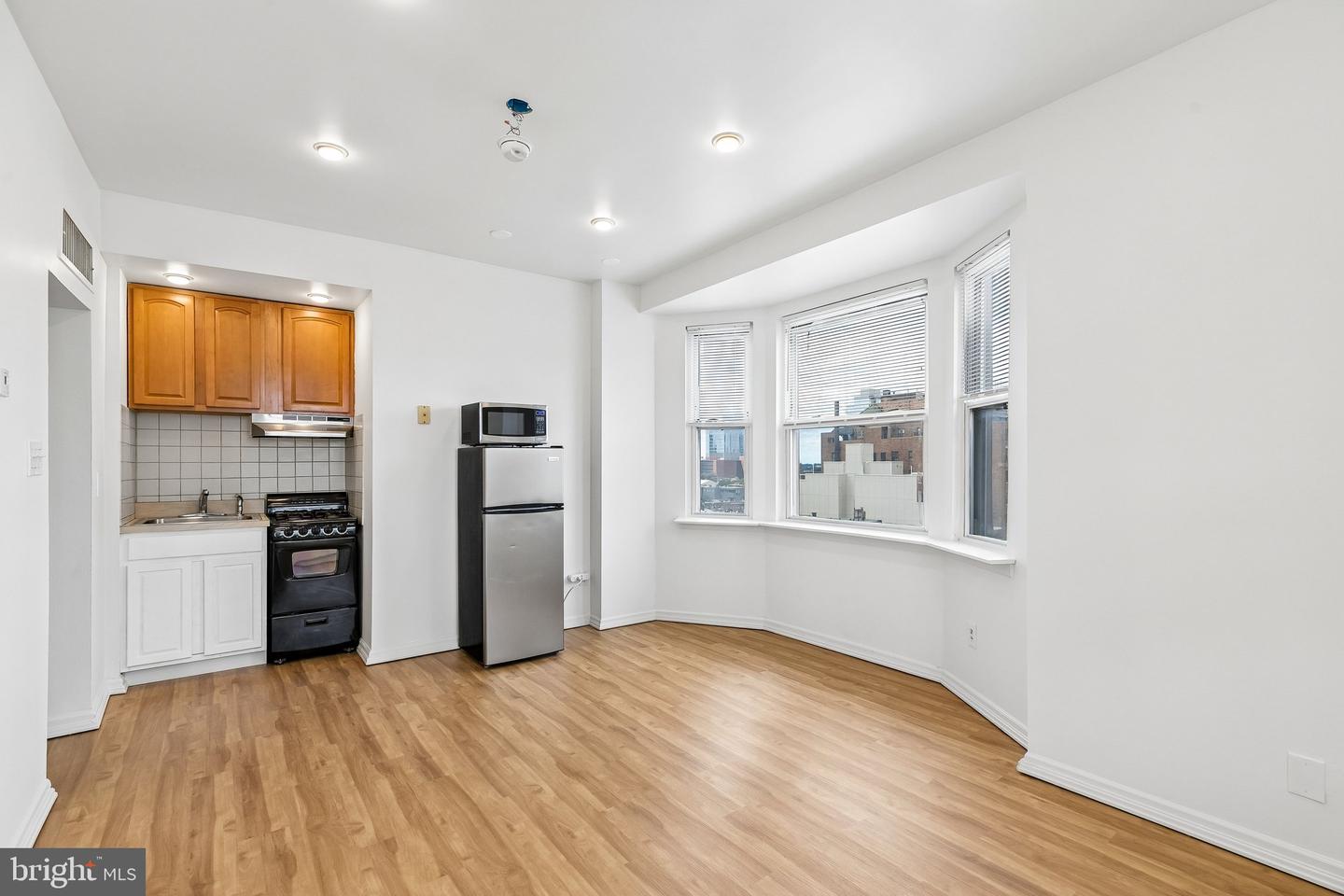 2135 Walnut St #801 Property Photo 7