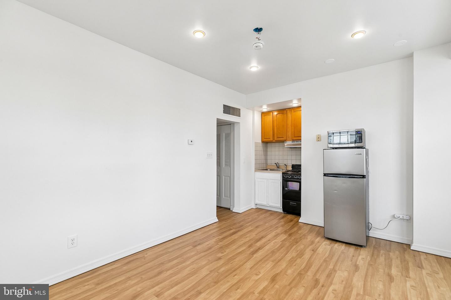2135 Walnut St #801 Property Photo 9