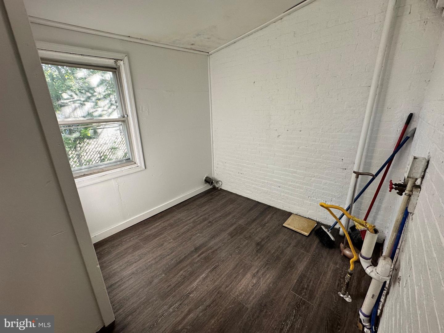 1836 E Westmoreland St Property Photo 2