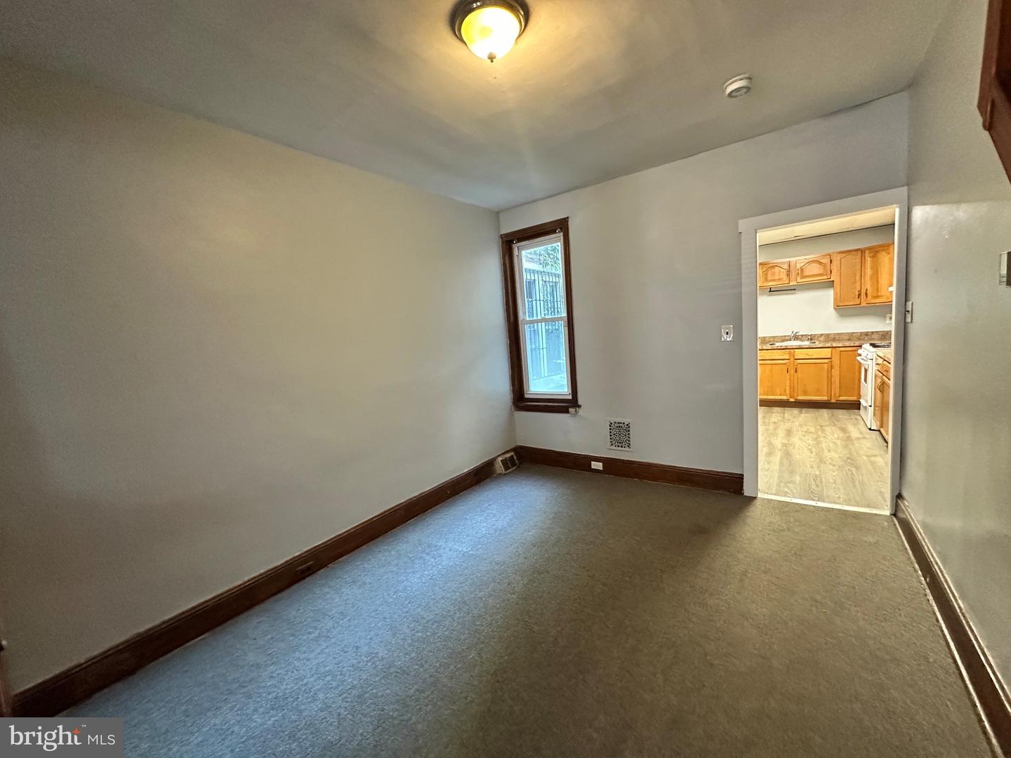 1836 E Westmoreland St Property Photo 5