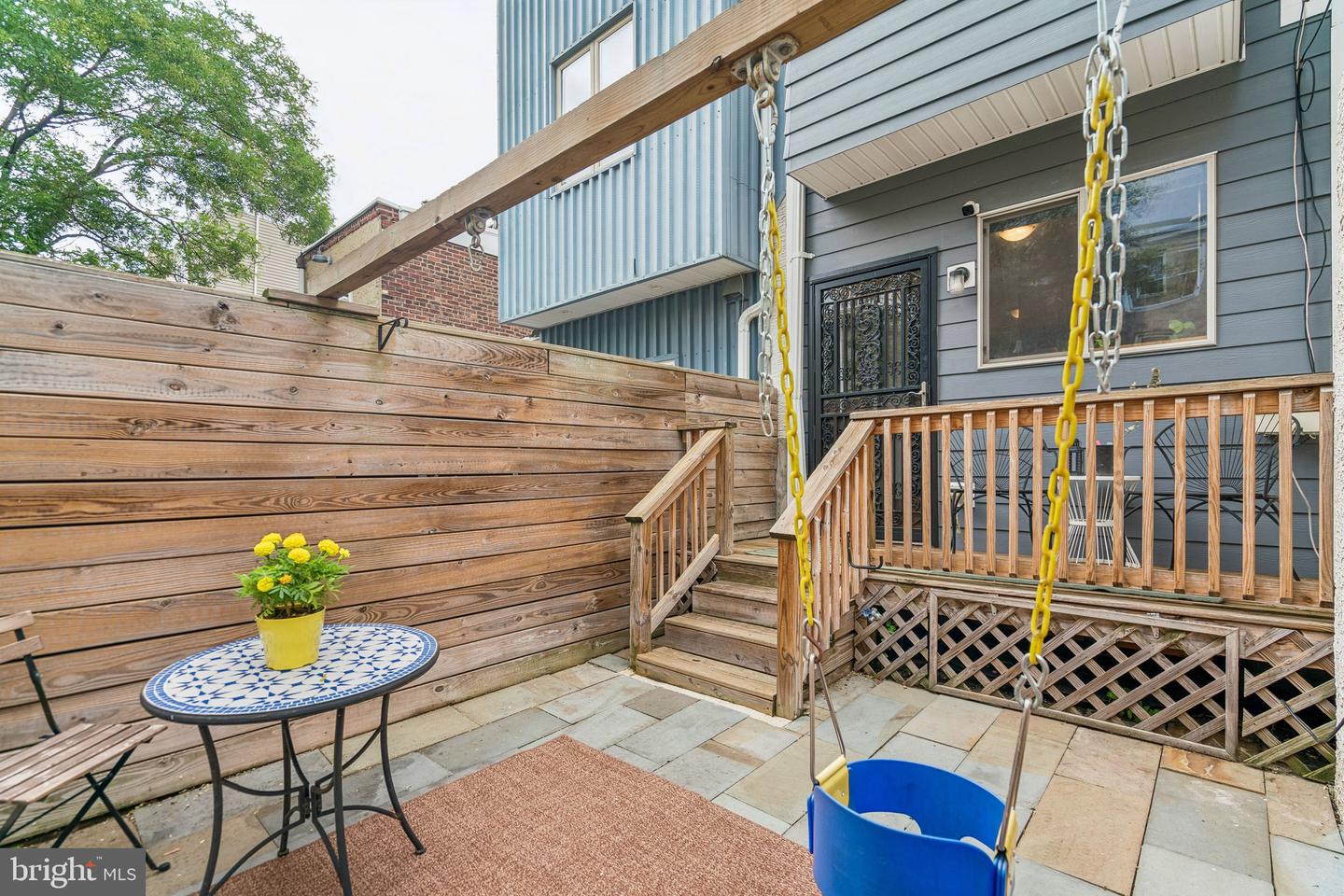 420 Federal St Property Photo 9