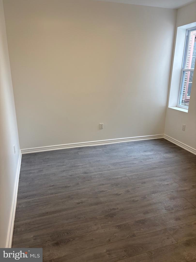 1733 W Erie Ave #3 Property Photo 8