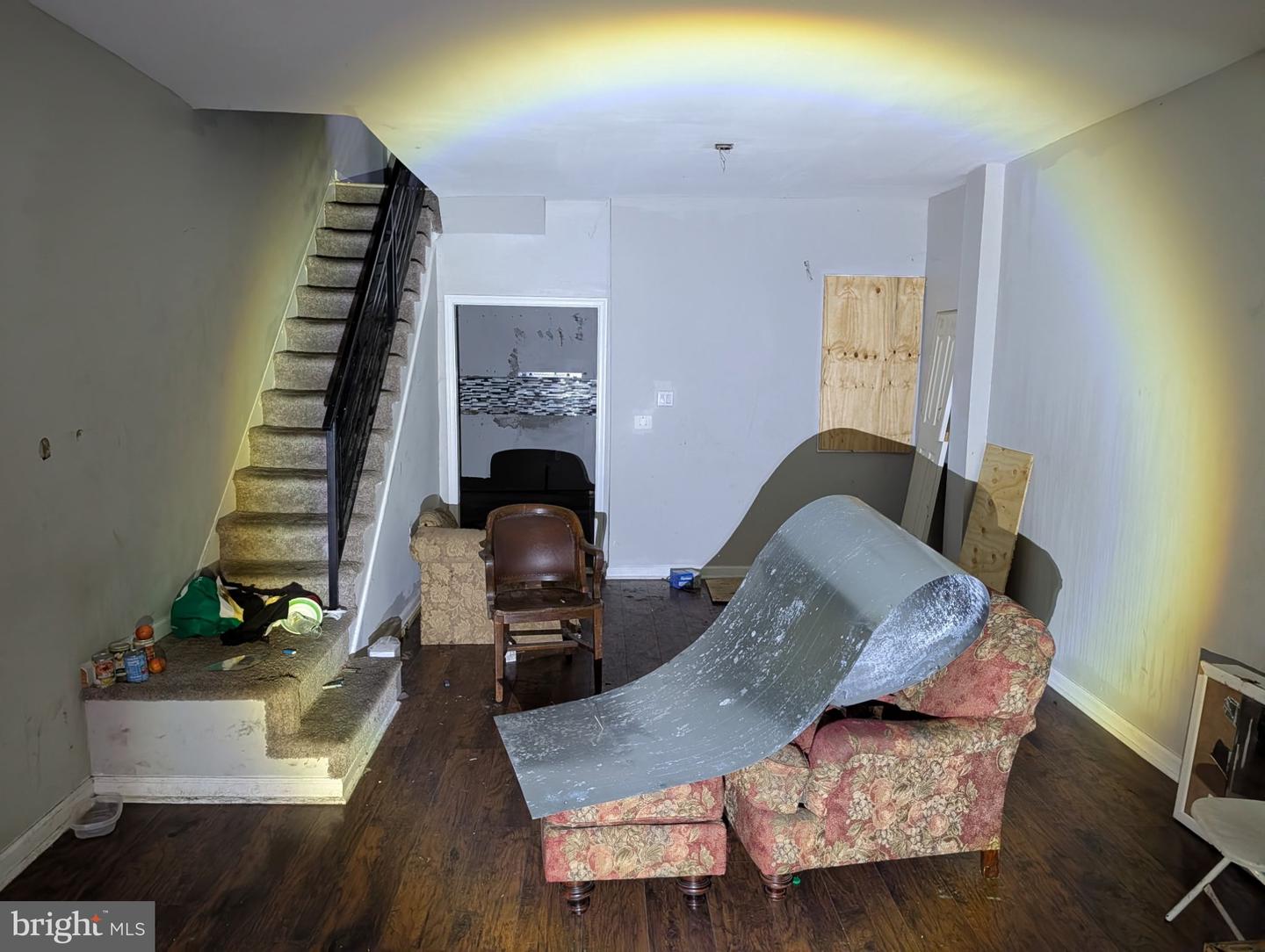 1725 N Lecount St Property Photo 2