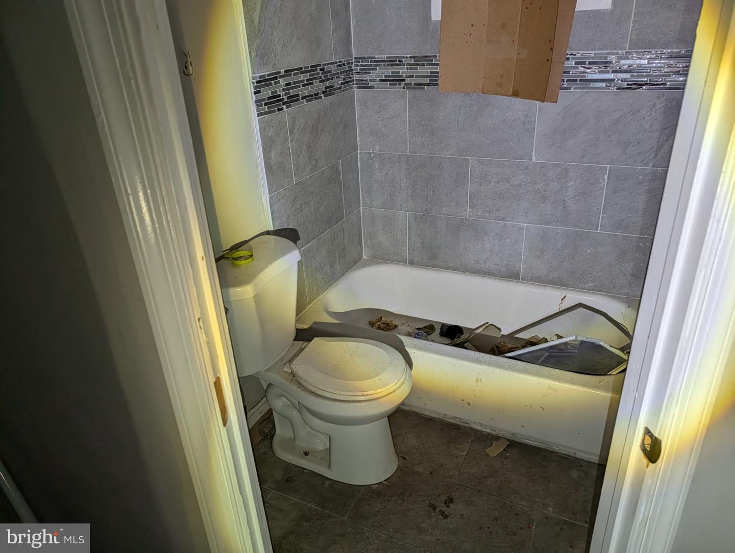 1725 N Lecount St Property Photo 6