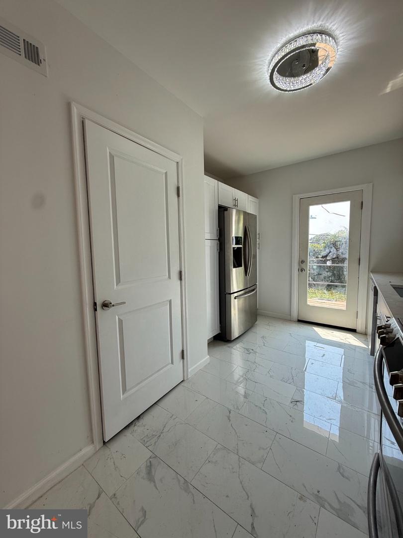 6150 Haverford Ave Property Photo 4