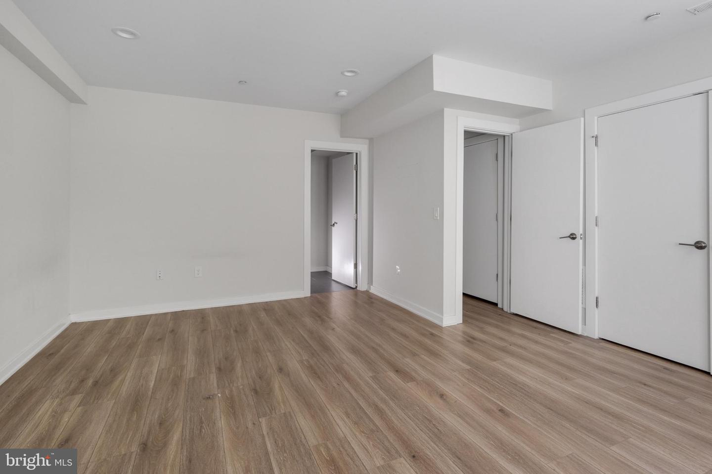 360 Monastery Ave #1r Property Photo 12