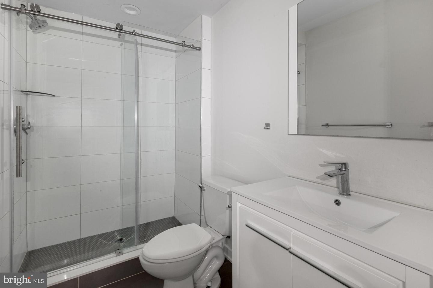 360 Monastery Ave #1r Property Photo 13