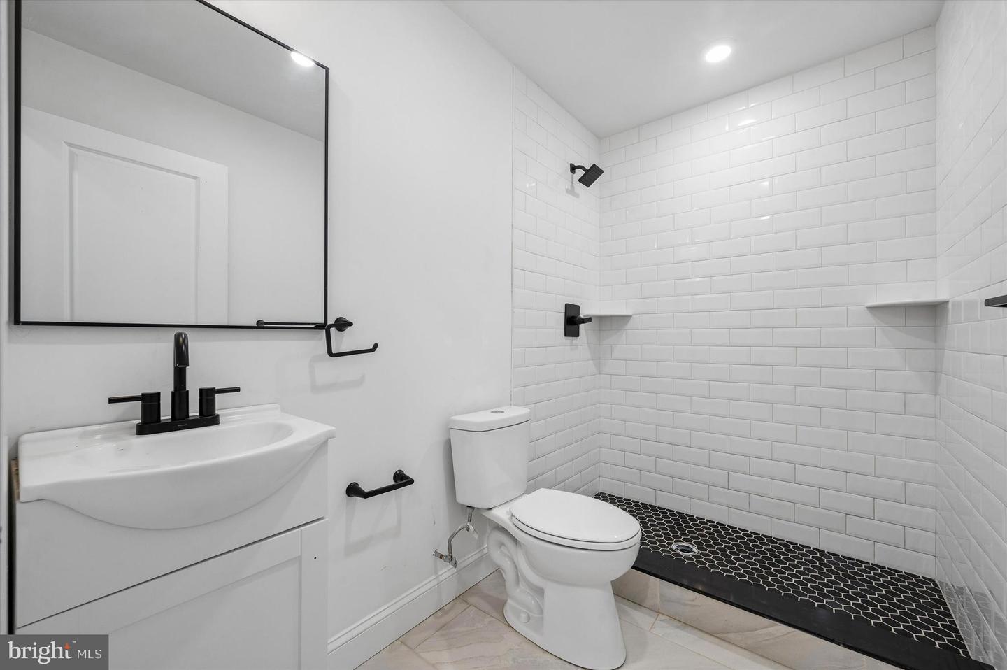 1500 S 30th St Property Photo 35
