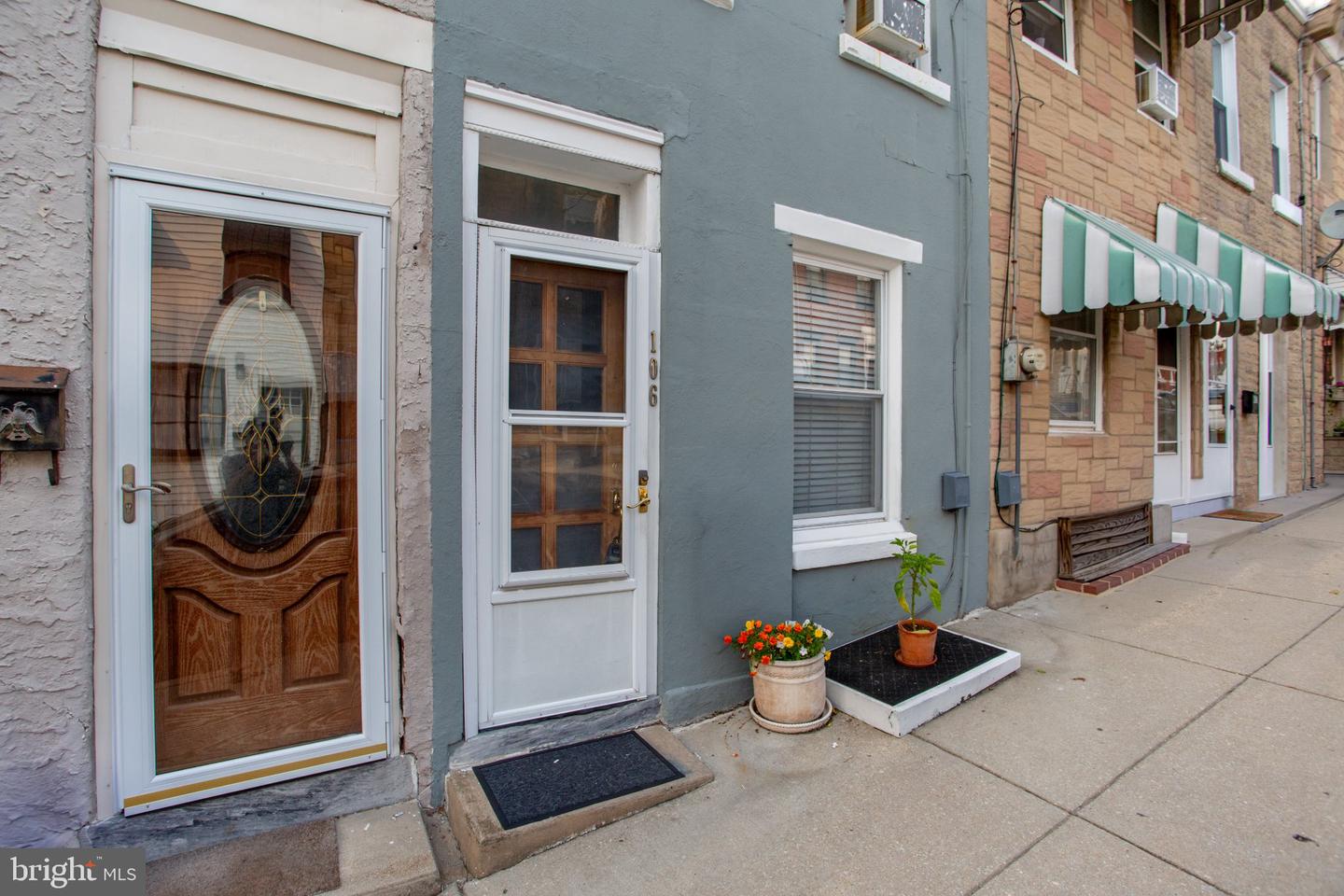 106 Davis St Property Photo 5