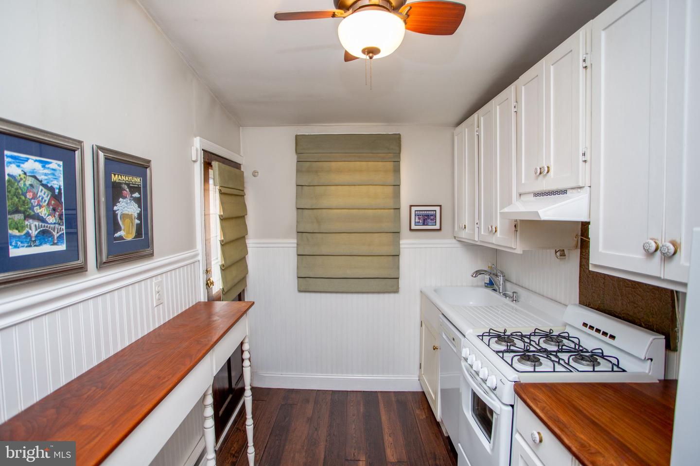 106 Davis St Property Photo 15