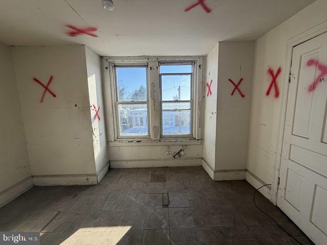 1435-37 W Rockland St Property Photo 14