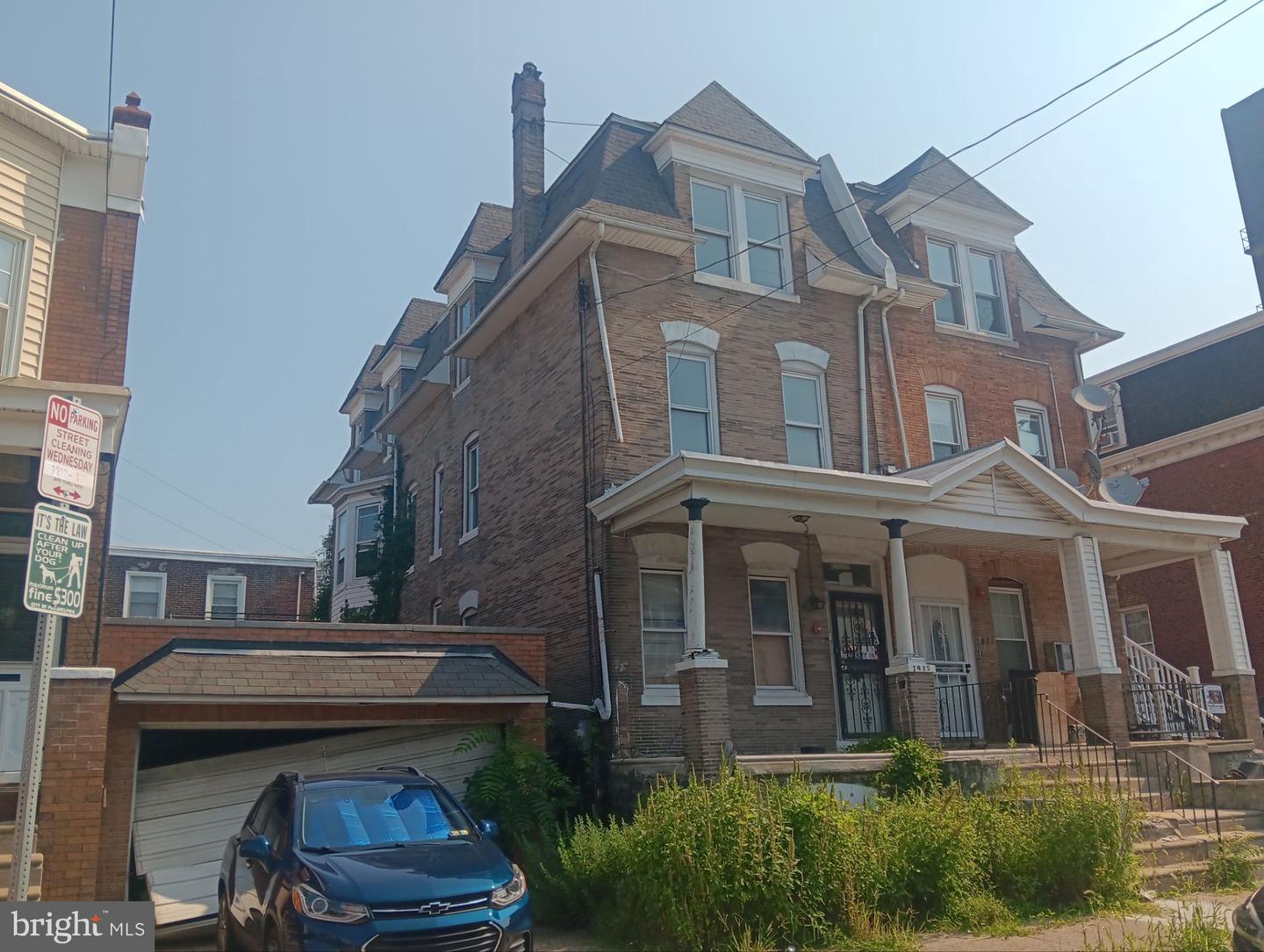 1435-37 W Rockland St Property Photo 16
