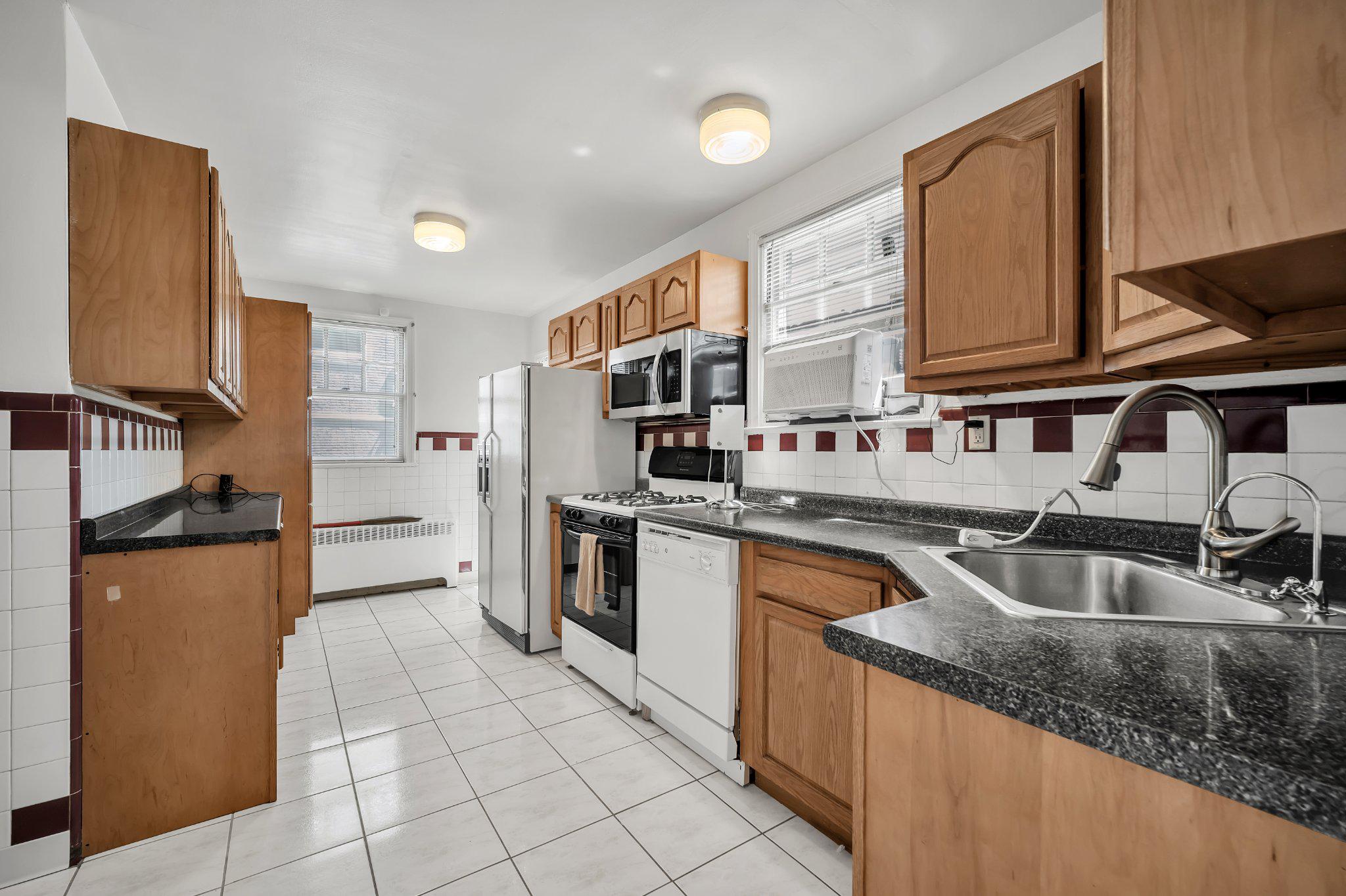 9505 Hilspach St Property Photo 12