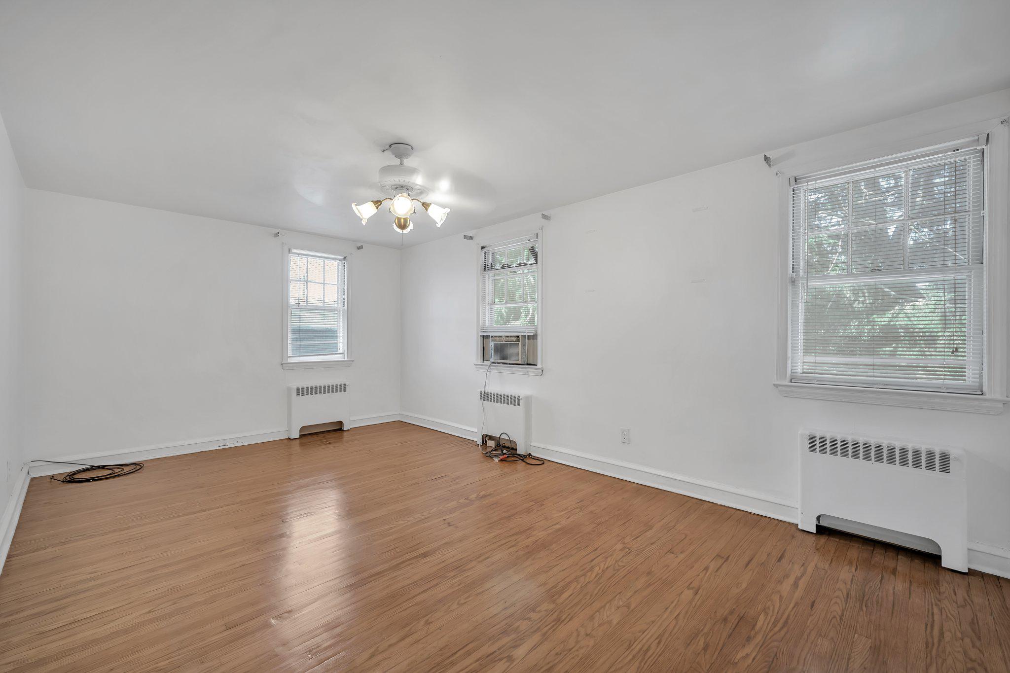 9505 Hilspach St Property Photo 16