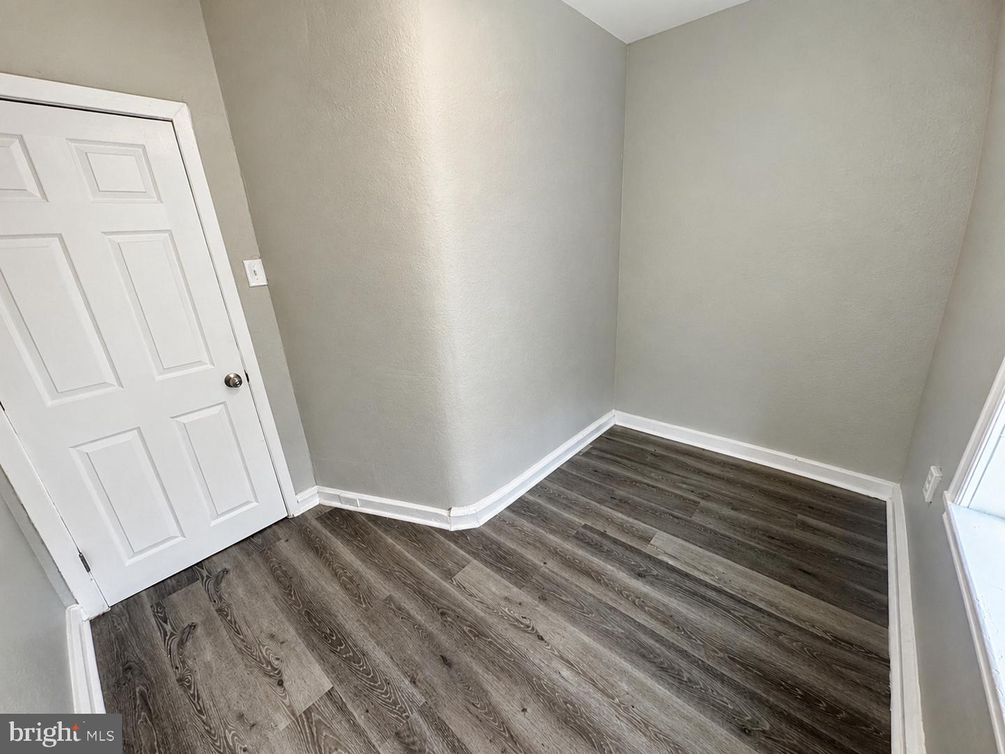 2235 Sigel St Property Photo 8