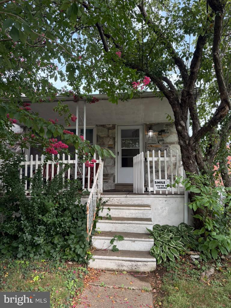 8847 E Roosevelt Blvd Property Photo 1