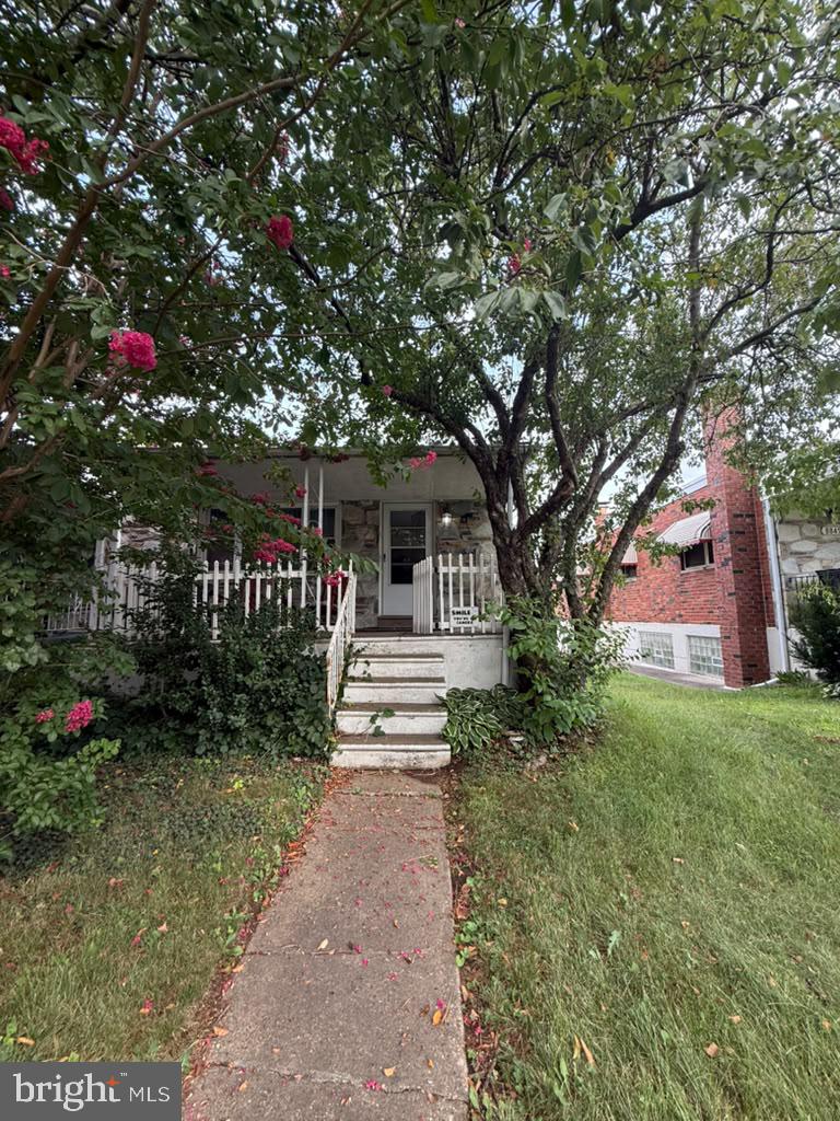8847 E Roosevelt Blvd Property Photo 2