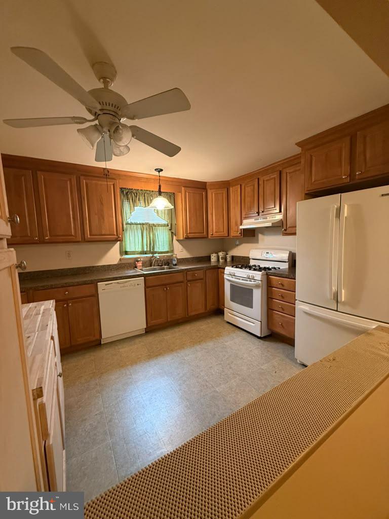 8847 E Roosevelt Blvd Property Photo 10