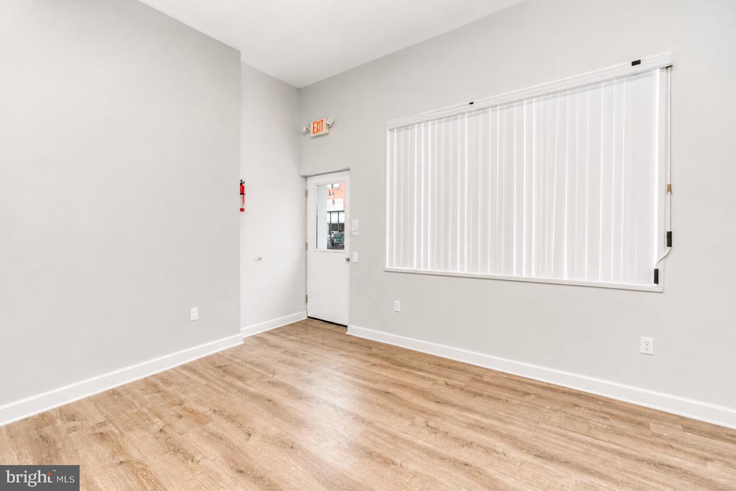 1727 S 2nd St #1st Foor Property Photo 15