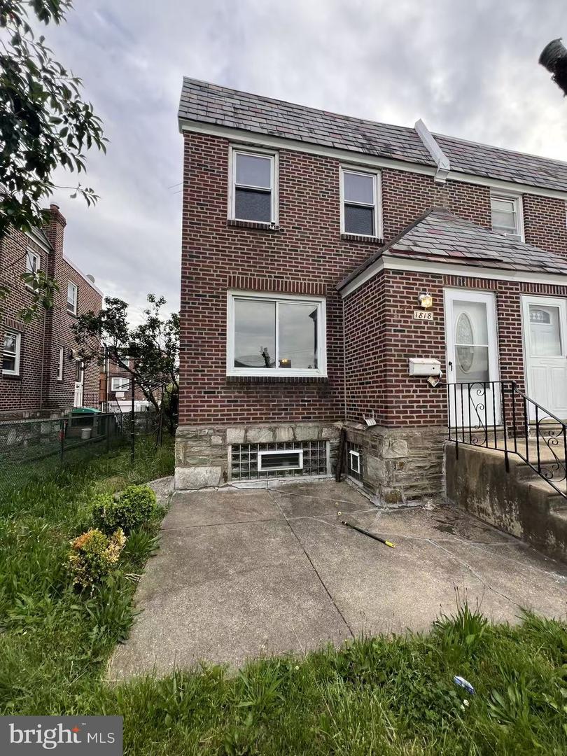 1818 Strahle St Property Photo 1