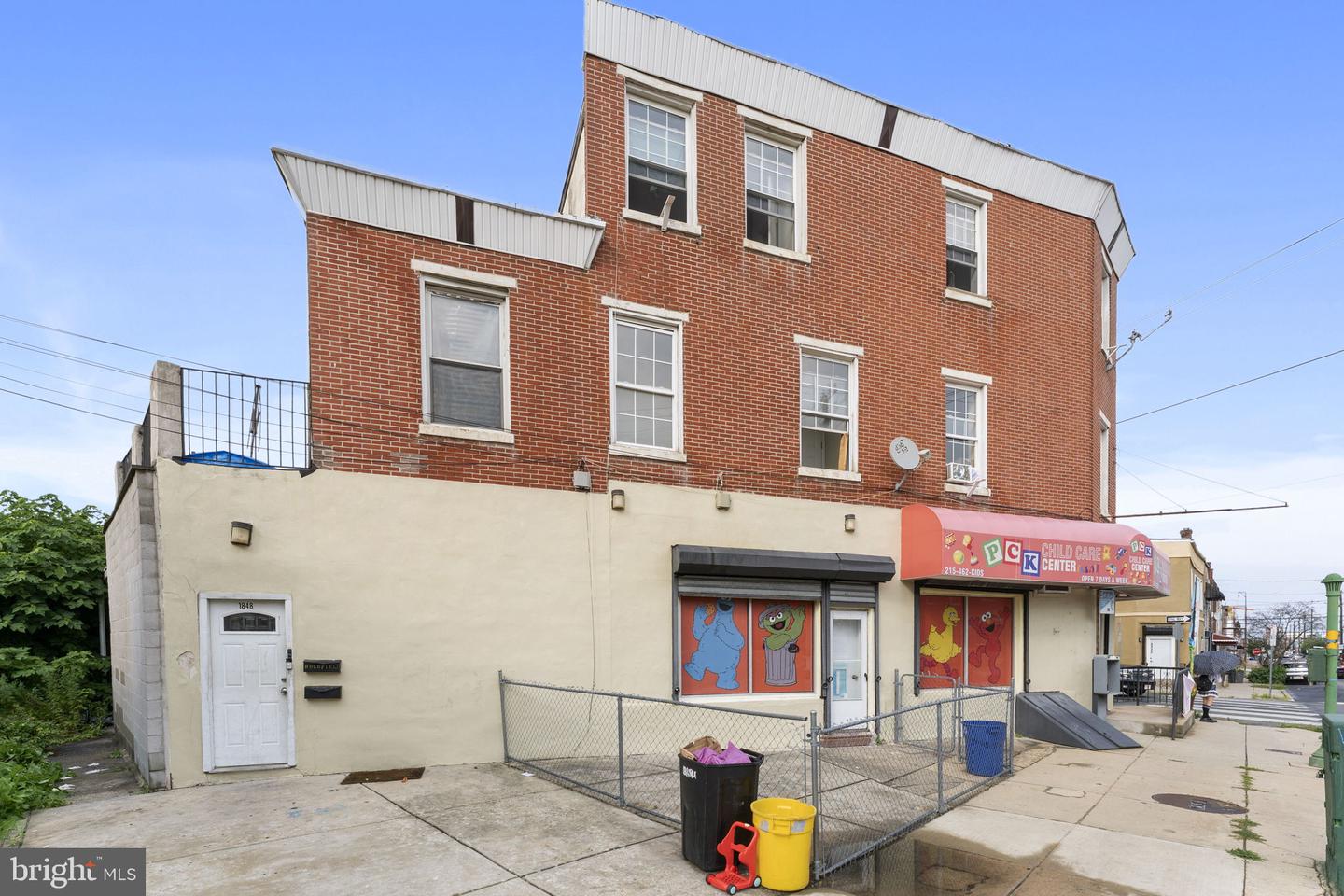 1848 Point Breeze Ave Property Photo 4