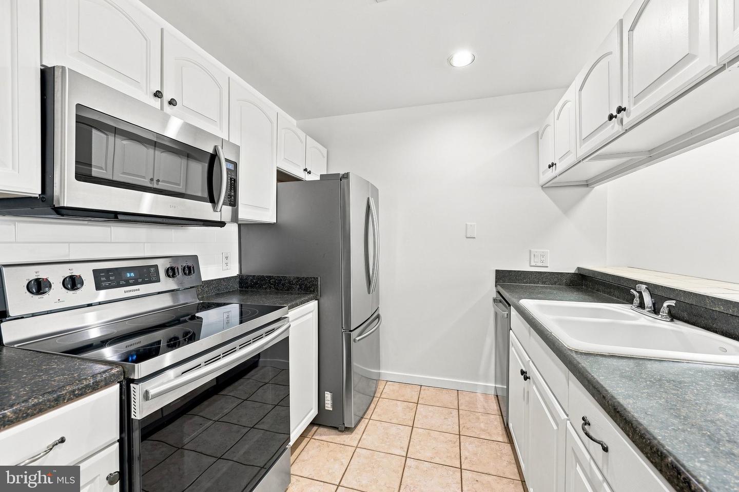 102-22 Church St #501 Property Photo 7