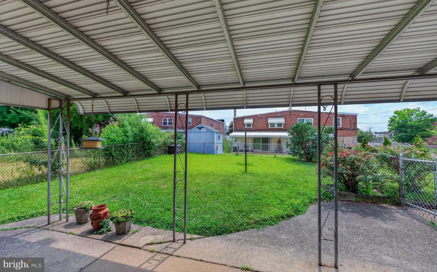 9731 Hoff St Property Photo 4