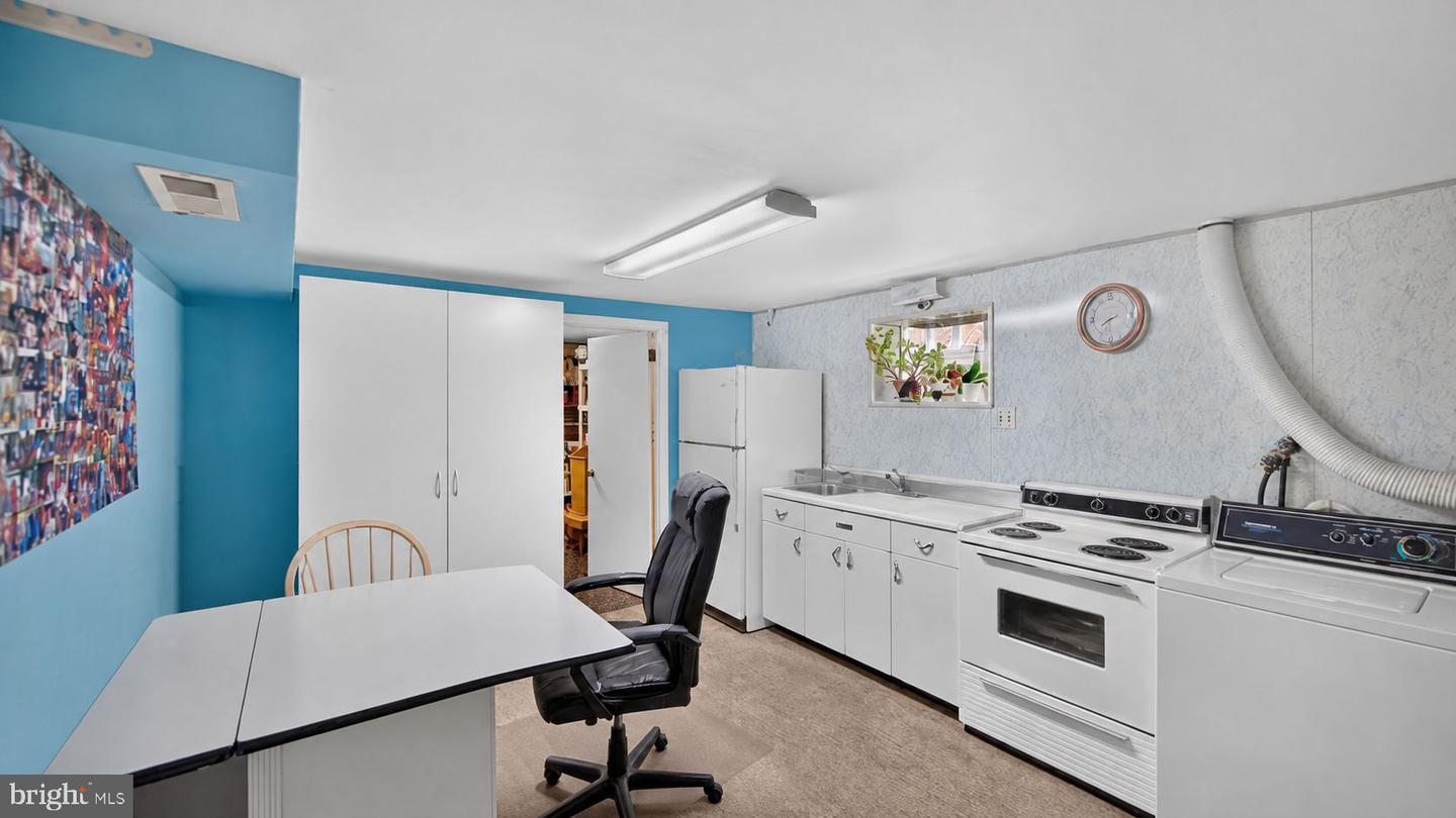 9731 Hoff St Property Photo 12