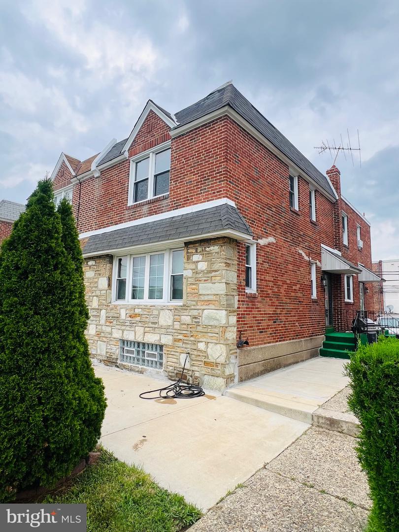 807 Brighton St Property Photo 1