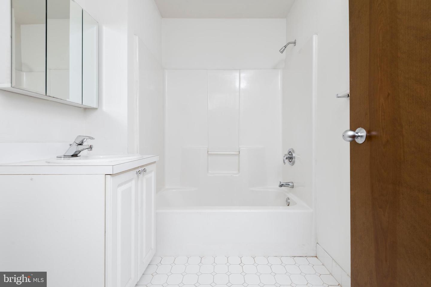 701-1 Sansom St #301 Property Photo 13