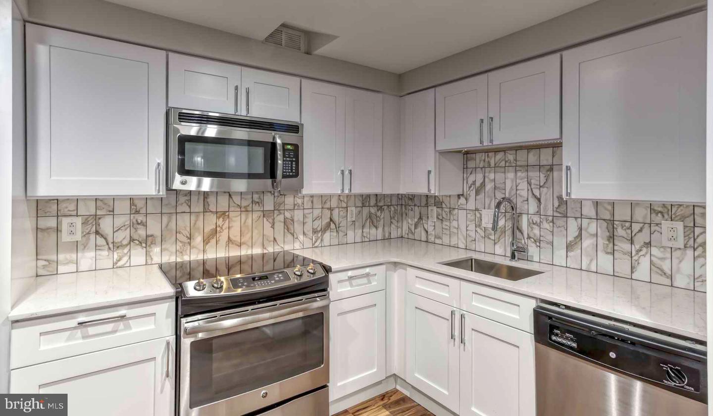 1815 John F Kennedy Blvd #2910 Property Photo 2